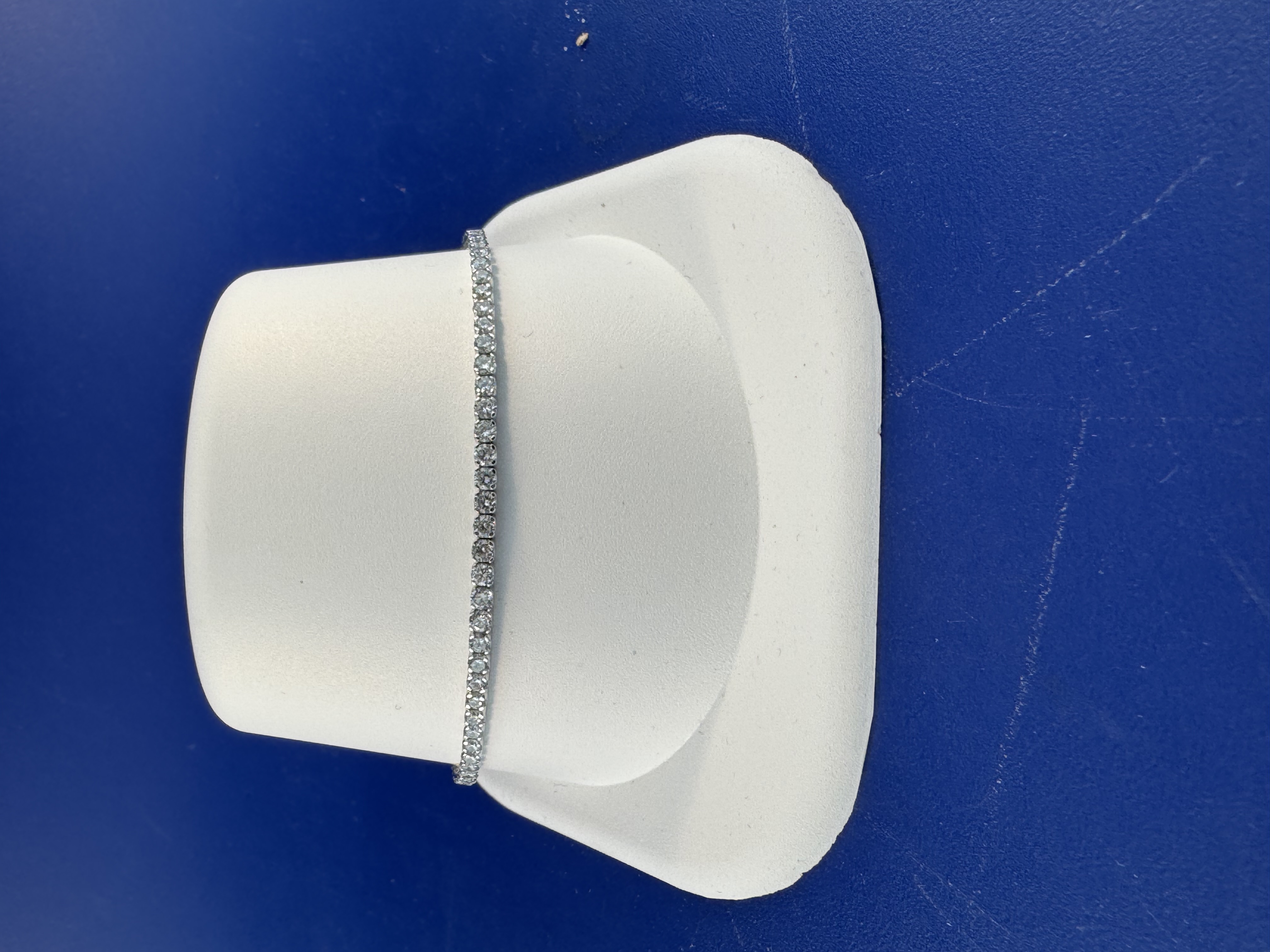 14 kt white gold lab grown  diamond bracelet