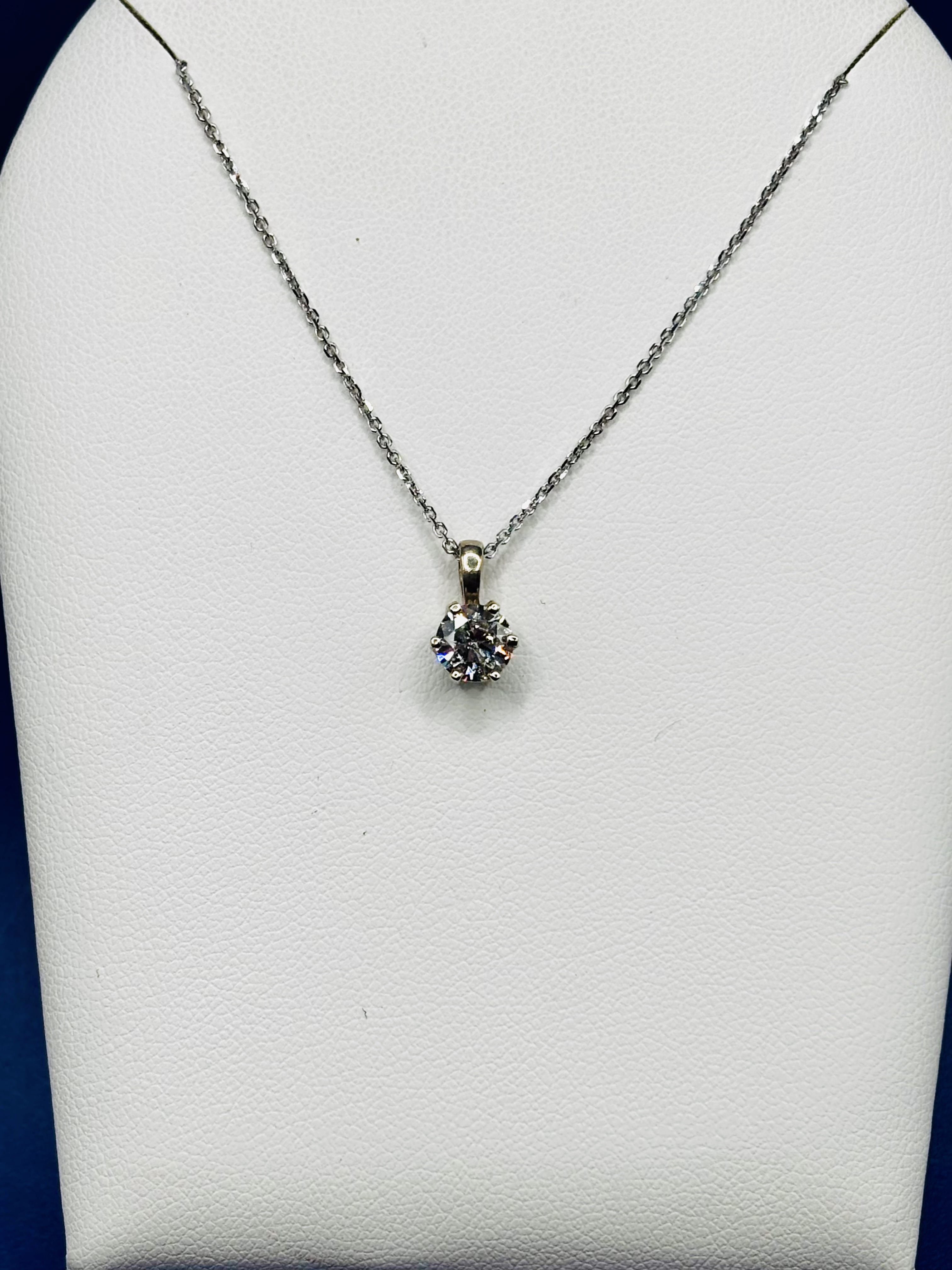Round Diamond Pendant