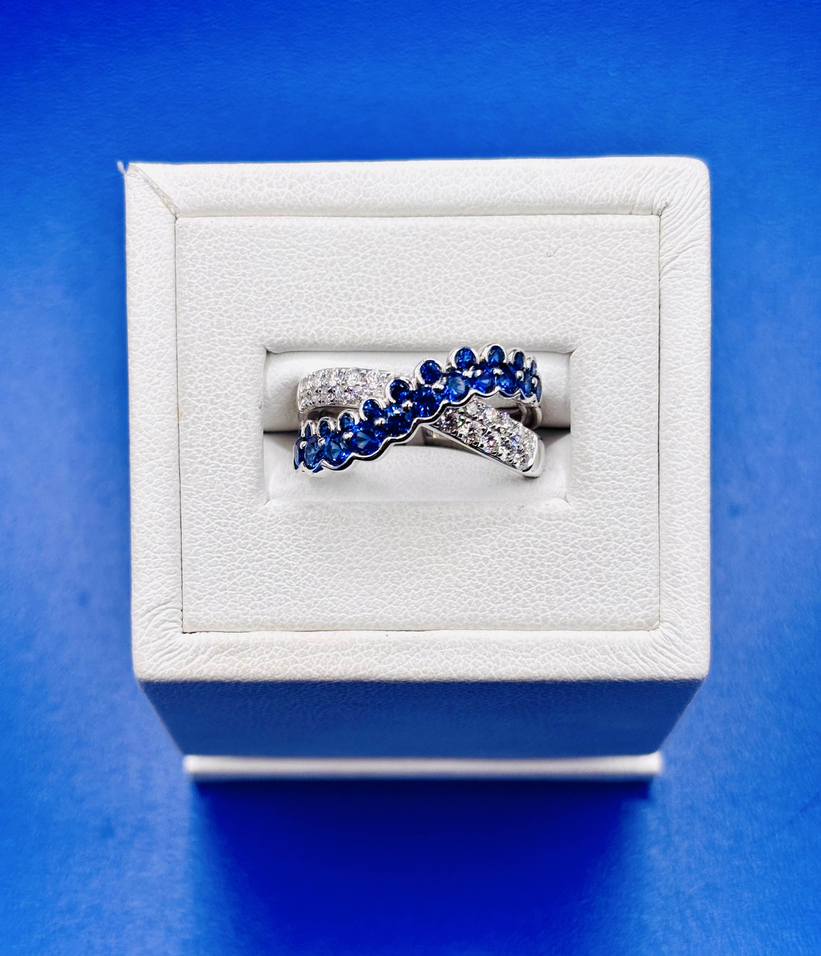 18kt White Gold Sapphire & Diamond Twisted Band